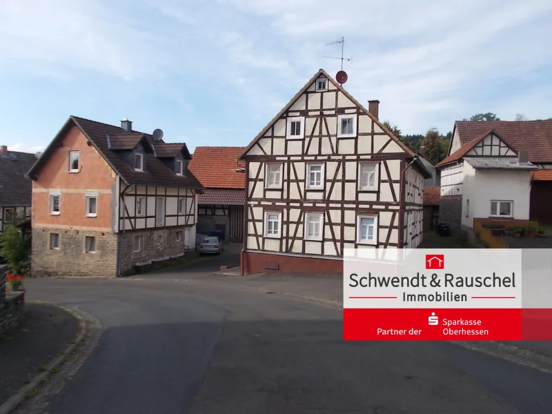  - Haus kaufen in Schotten - Hofreite mit 3 Wohnungen in Schotten-Einartshausen