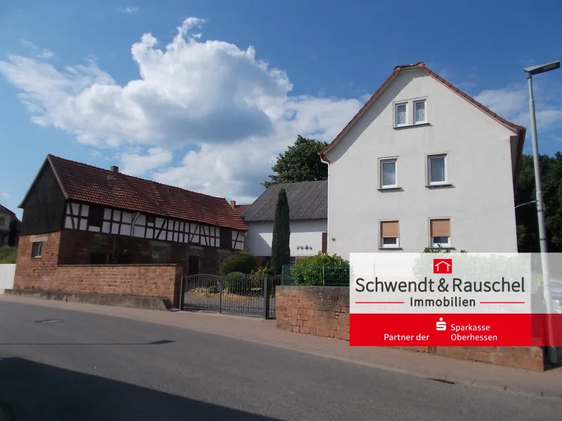  - Haus kaufen in Büdingen - Wie eine kleine Burg: Hofreite in Büdingen-Büches