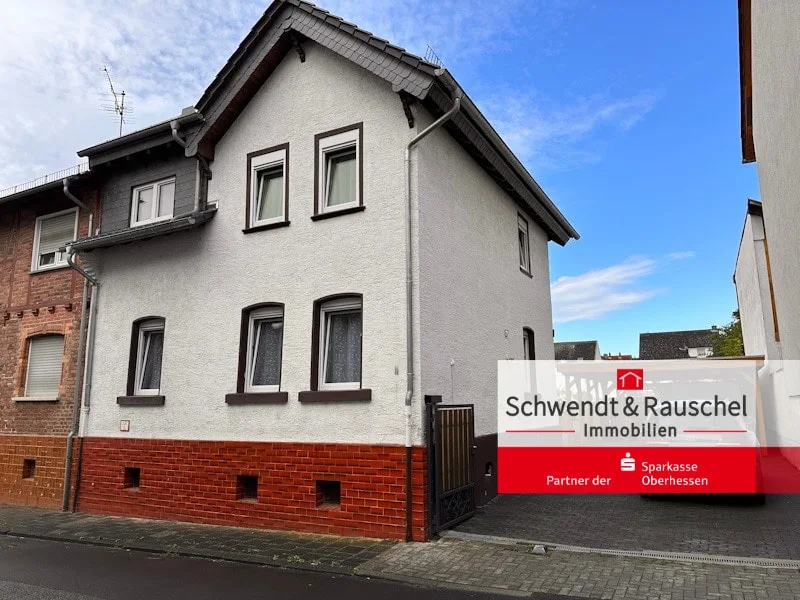 Frontansicht - Haus kaufen in Nidderau - Sofort einziehen! Einfamilienhaus in Nidderau-Ostheim!