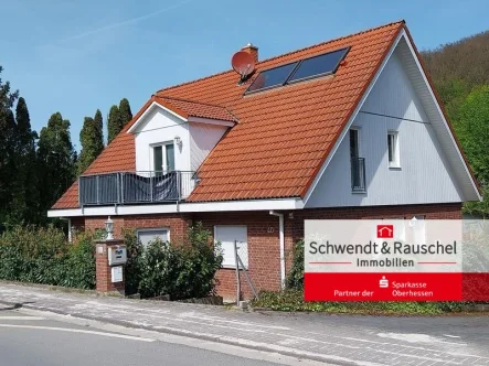Frontansicht - Haus kaufen in Wehrheim - Ein-/Zweifamilienhaus in Wehrheim-Pfaffenwiesbach