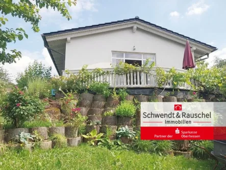 Rückansicht - Haus kaufen in Hungen - Einfamilienhaus in Seenähe in Hungen-Steinheim