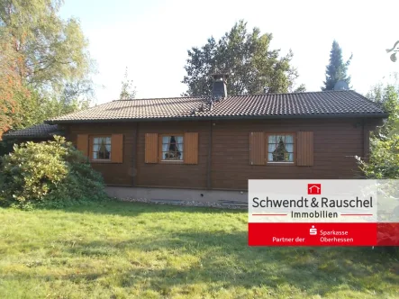  - Haus kaufen in Schotten - Traumblockhaus am Feldrand in Schotten-Eichelsachsen (Hirzbergsiedlung)