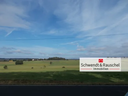 Ausblick - Haus kaufen in Birstein - Alter Bahnhof ohne direkten Nachbarn - EFH in Birstein-Fischborn