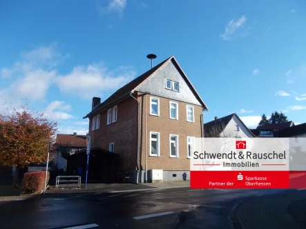  - Haus kaufen in Schotten - Wohnen in der alten Schule - Wohnhaus in Schotten-Breungeshain