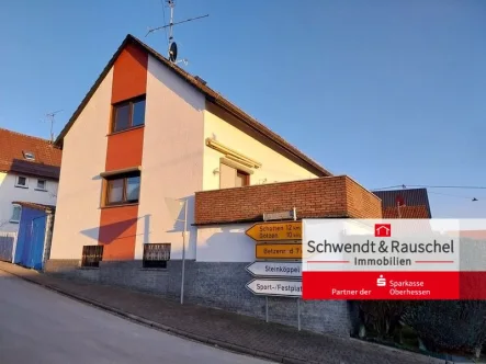 Frontansicht - Haus kaufen in Laubach - Einfamilienhaus in Laubach-Altenhain