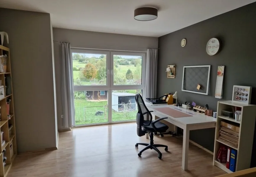 Flur OG/Arbeitszimmer