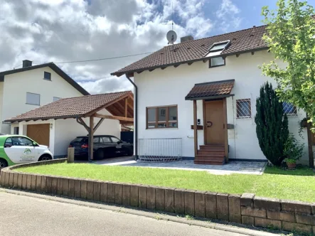  - Haus mieten in Eschbach - * Doppelhaushälfte mit Garten und Sauna * 360