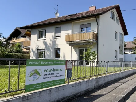  - Haus kaufen in Freiburg im Breisgau / Hochdorf - 3 Familienhaus in Freiburg-Hochdorf mit Doppelgarage