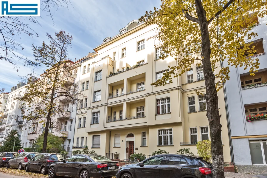 Fassade - Wohnung kaufen in Berlin - Vermietete Zweieinhalbzimmerwohnung in zentraler Lage in Wilmersdorf