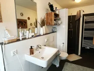 Modernes Badezimmer