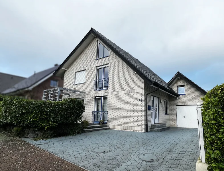  - Haus kaufen in Ibbenbüren - *Ideales Platzangebot* - Schönes Einfamilienhaus in Ibbenbüren-Alstedde!