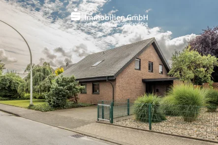 Außenansicht - Haus kaufen in Oelde - Wohnen und Wohlfühlen im Doppelpack!