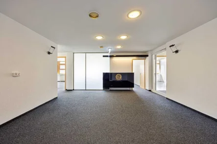 Eingangsbereich - Büro/Praxis mieten in Ratingen - Helle Büroflächen mit optionaler Lagerfläche und in Ratingen-West