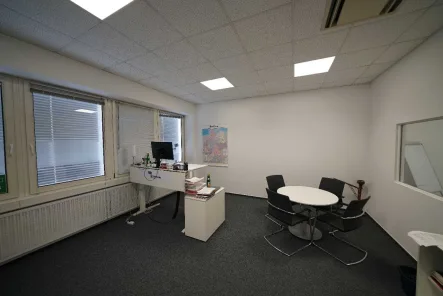 Einzelbüro - Büro/Praxis mieten in Ratingen - Ratingen-West: Erfolgreich arbeiten in aufteilbarer Büroetage 
