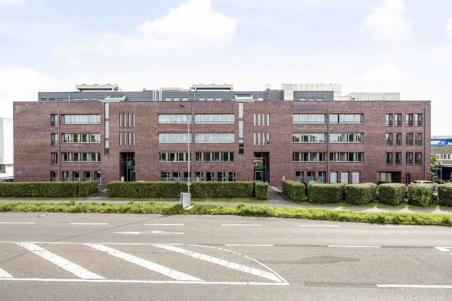 Frontansicht - Büro/Praxis mieten in Ratingen - Ratingen-West: Moderne Büroflächen in Flughafennähe (Bj. 2003)