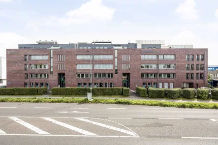 Frontansicht - Büro/Praxis mieten in Ratingen - Ratingen-West: Moderne  und  repräsentative Büroflächen mit Dachterrasse in Flughafennähe (BJ 2003)
