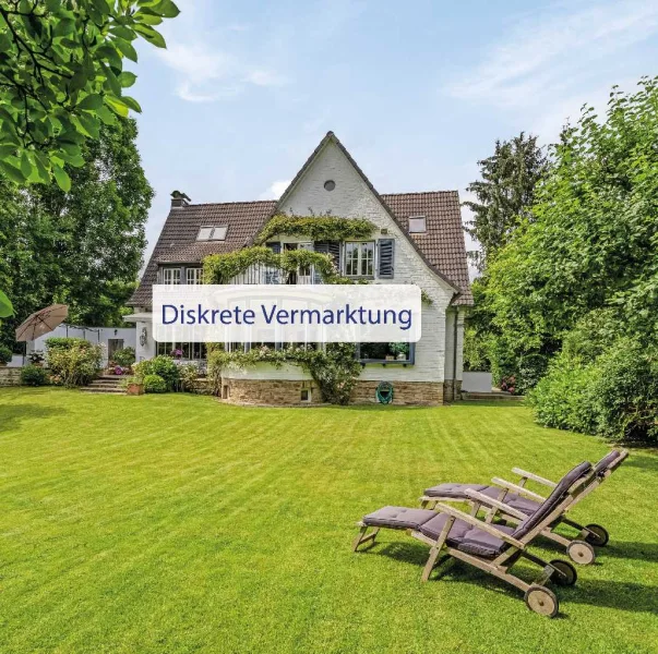 Ansicht Gartenseite - Haus kaufen in Ratingen - Stadt, Land, Traumhaus! Bezaubernde Familienvilla an der Stadtgrenze zu Düsseldorf