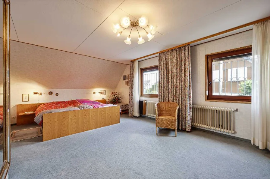 Schlafzimmer (OG)