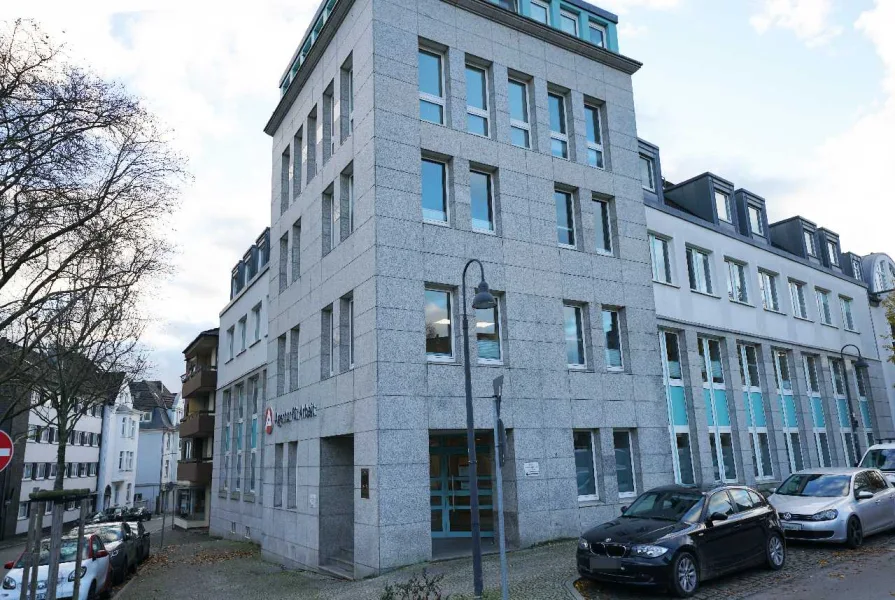 Ansicht - Büro/Praxis mieten in Ratingen - Barrierefreie und geräumige Praxisfläche in der Ratinger Innenstadt 