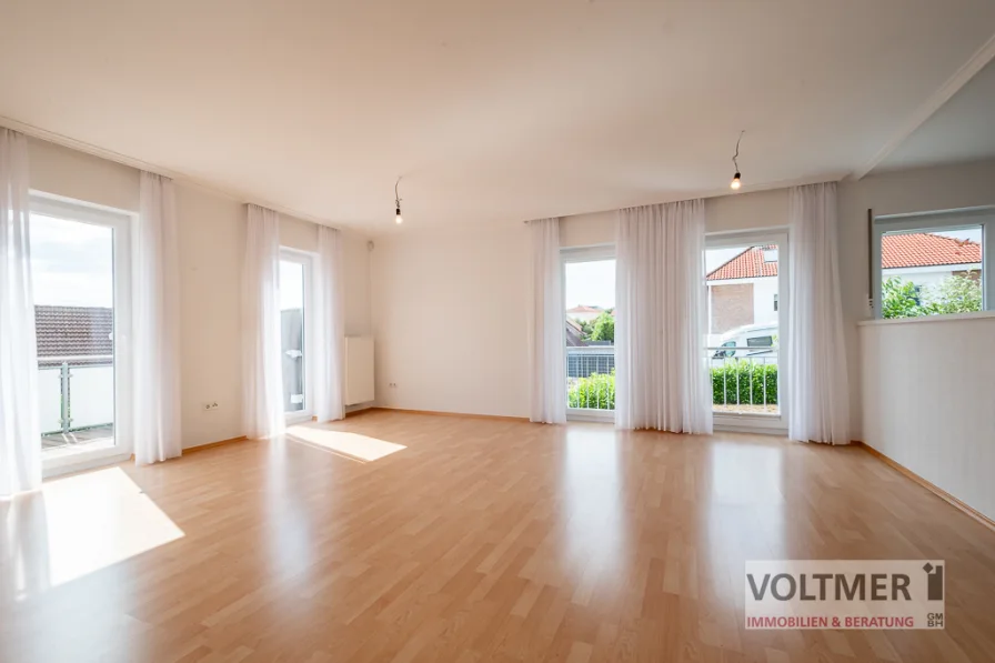 Wohn-/Esszimmer - Wohnung mieten in Ottweiler - NEUES ZUHAUSE - lichtdurchflutete 3-Zimmer-Wohnung mit Balkon und kleinem Garten in Ottweiler!