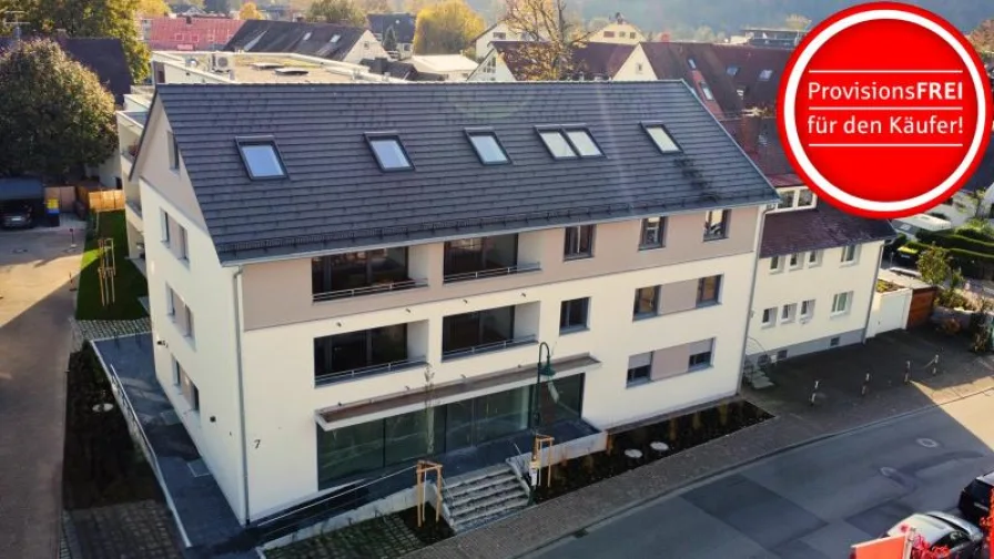 Außenansicht November - Wohnung kaufen in Kirchzarten - Tolle offene Dachgeschosswohnung mit schöner Dachterrasse 