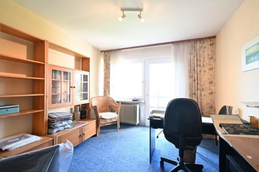 Arbeitszimmer OG mit Balkon 