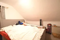 Schlafzimmer DG