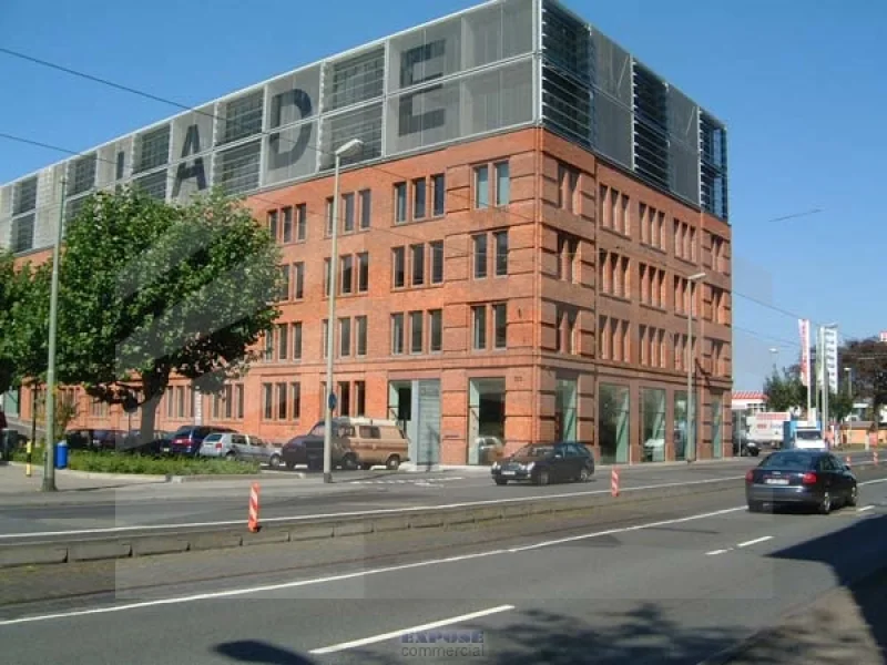 Außenansicht - Büro/Praxis mieten in Frankfurt am Main - KLE!N - Provisionsfrei - Moderne Bürofläche auf der Hanauer Landstraße