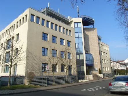 Ansicht - Büro/Praxis mieten in Mörfelden-Walldorf - KLE!N - Provisionsfrei - Dachterrasse inklusive