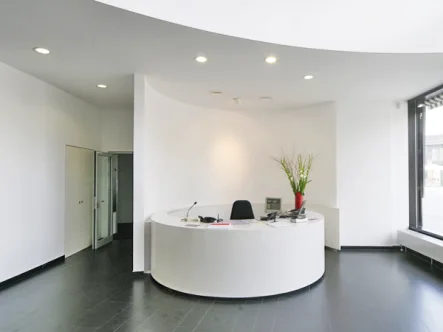 Empfang - Büro/Praxis mieten in Frankfurt am Main - - KLE!N - Provisionsfrei - Moderne, flexible und effiziente Bürofläche