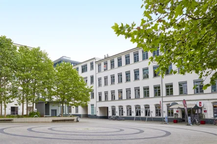 Haus Wilhelm Aussenansicht - Büro/Praxis mieten in Frankfurt am Main - KLE!N - Provisionsfrei - Bürofläche in hervorragender Infrastruktur