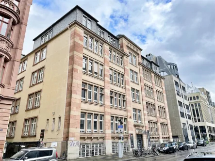 Aussenansicht - Büro/Praxis mieten in Frankfurt am Main - KLE!N - Provisionsfrei - Modernes Ambiente hinter wunderschöner Sandsteinfassade