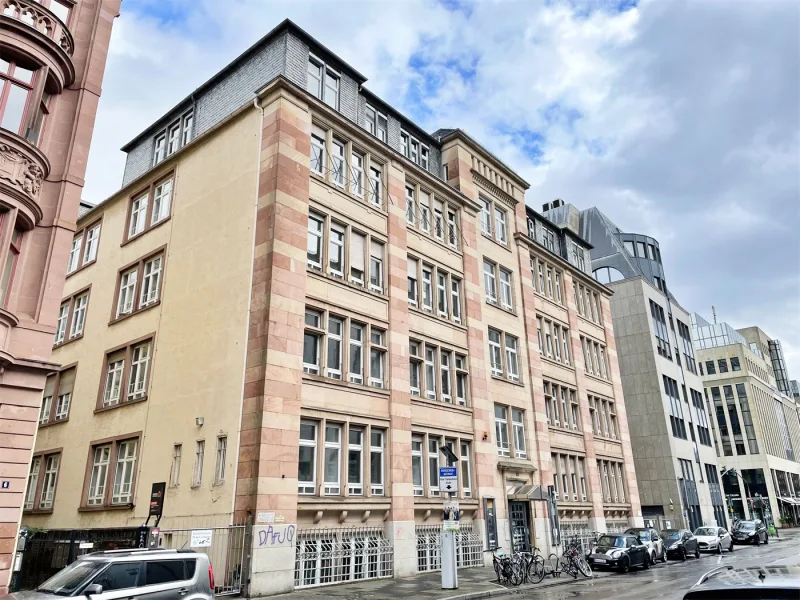 Aussenansicht - Büro/Praxis mieten in Frankfurt am Main - KLE!N - Provisionsfrei - Modernes Ambiente hinter wunderschöner Sandsteinfassade