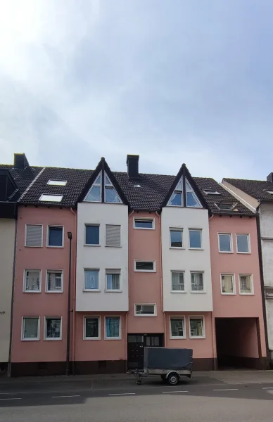 Hausansicht  - Wohnung kaufen in Recklinghausen - Mit Garten, Garage und Balkon...! Freigezogene Eigentumswohnung in Recklinghausen