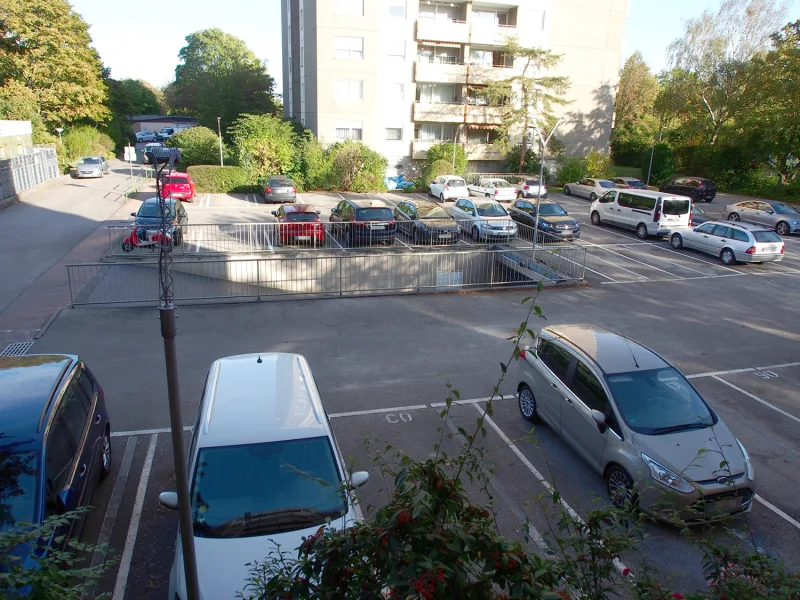 Parkdeck mit TG-Einfahrt