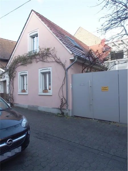 Hausansicht - Haus mieten in Mainz - Wohnjuwel für 2 Personen im Herzen von Finthen