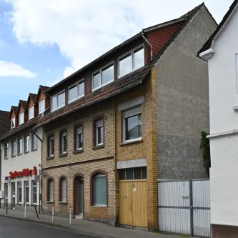 Ansicht Straße - Haus kaufen in Mainz - PROVISIONSFREI Auf dieses markante Stadthaus freut sich Ihre Familie ...