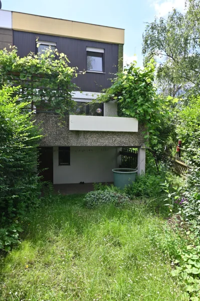 Gartenfassade - Haus kaufen in Mainz - PROVISIONSFREI Zuhause in Grünlage mit 4 Zimmern und Ausbaureserve