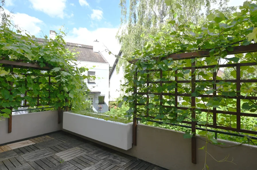 Terrasse laubenartig