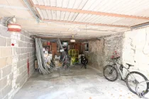 Riesige Garage (ca. 4 M x 7 M)