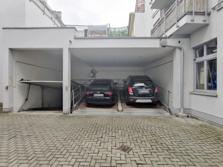 Blick auf den Stellplatz - Garage/Stellplatz mieten in Mainz - Endlich: Garagenstellplatz im Zentrum, statt teuren Parktickets!