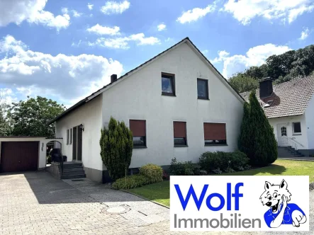 Strassenansicht - Haus kaufen in Bünde - VERKAUFT ! 1-2 Familienhaus in Bünde Hüffen !