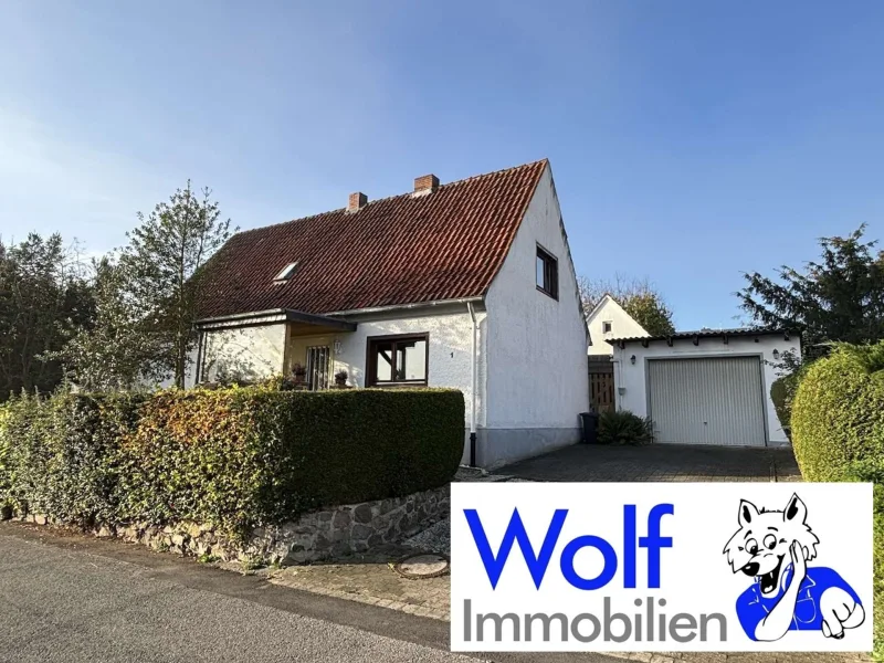 Strassenansicht - Haus kaufen in Bünde - Leider schon RESERVIERT !!Einfamilienhaus in ruhiger Lage von Bünde Südlengern