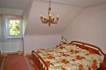 Schlafzimmer DG