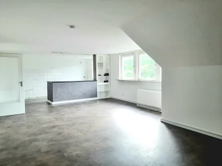 Wohnzimmer - Wohnung mieten in Recklinghausen - Großzügige Dachgeschosswohnung mit Gartennutzung in Recklinghausen-Ost!
