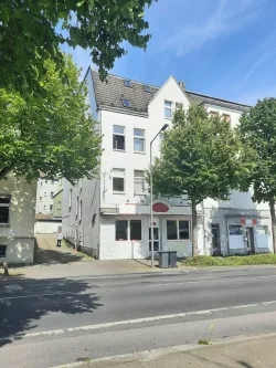 Hausansicht - Haus kaufen in Recklinghausen - Kapitalanlage! Vollvermietetes Wohn-/Geschäftshaus mit Garagen in zentraler Lage von Recklinghausen!