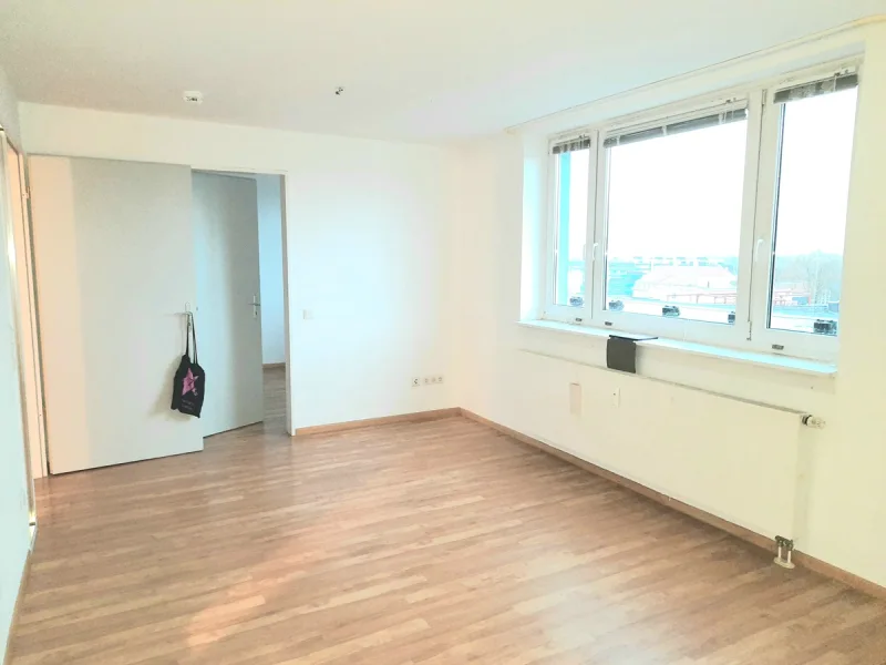 Wohnzimmer - Wohnung mieten in Bottrop - Seniorenfreundliches Single-Appartement in zentraler und bahnhofsnaher Lage mit Fahrstuhl im Haus!