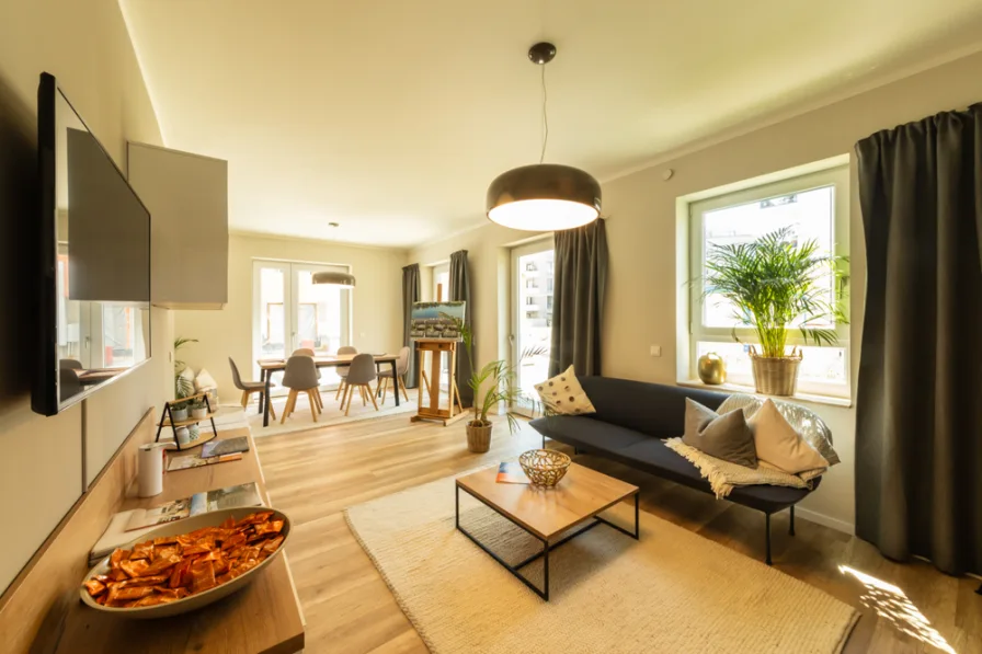 Wohn_Essbereich 1 - Wohnung kaufen in Berlin - 4 Zimmer-Wohnung mit ca. 105m², zwei Bädern und schönem Südbalkon