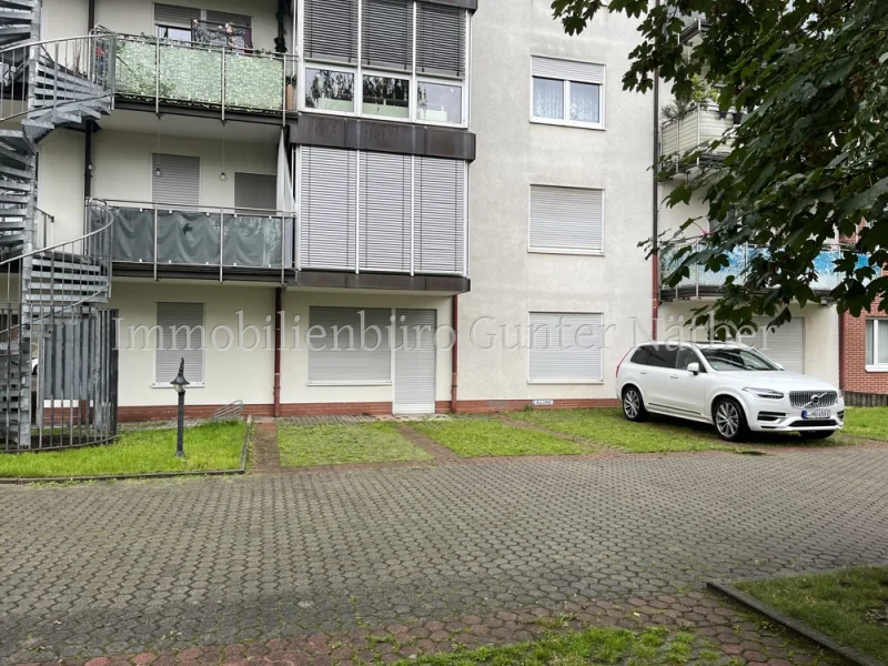 PKW Stellplätze - Wohnung kaufen in Leipzig - Anlageobjekt oder Eigennutzung möglich