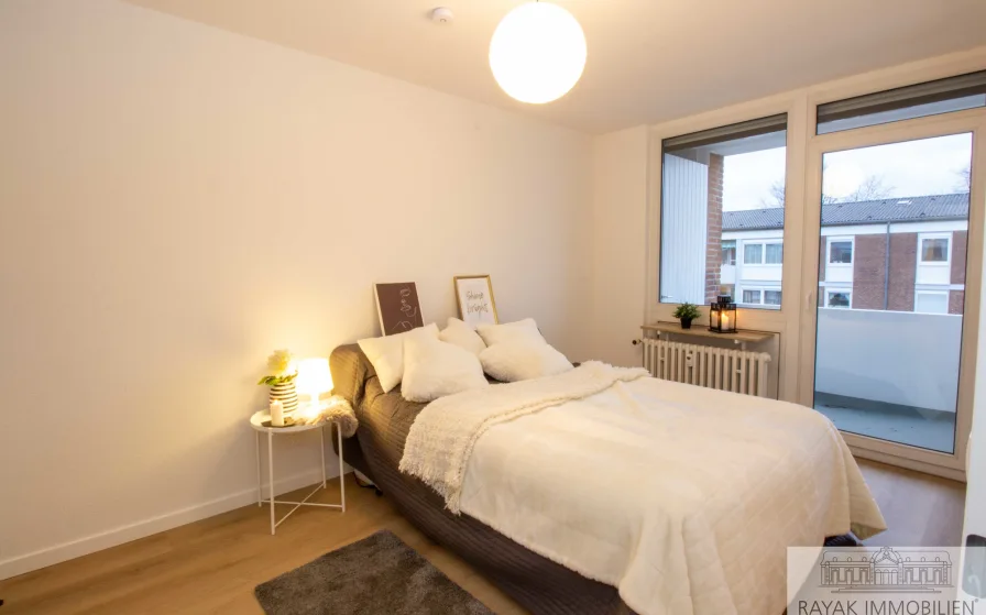 Schlafzimmer - Wohnung kaufen in Düsseldorf / Garath - 4,3 % Rendite durch eine renovierte 3-Zimmer-Wohnung in D-Garath!